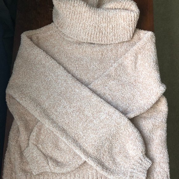 Jessica Simpson Sweater - Picture 2 of 9